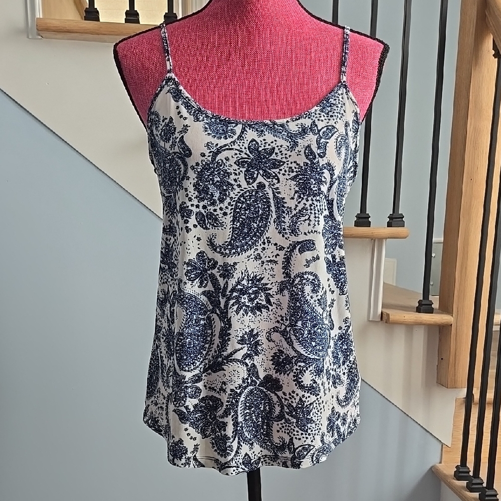 The Limited White Tank w/ Navy Blue Paisley Design -‎ Med - Like New
